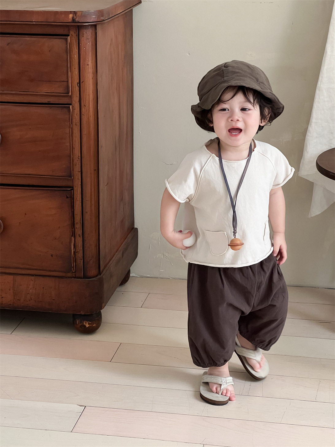 Traje de bebé Verano delgado Ropa de bebé Estilo de verano Ropa para niños coreanos 2025 Verano Traje de camiseta de manga corta para niños
