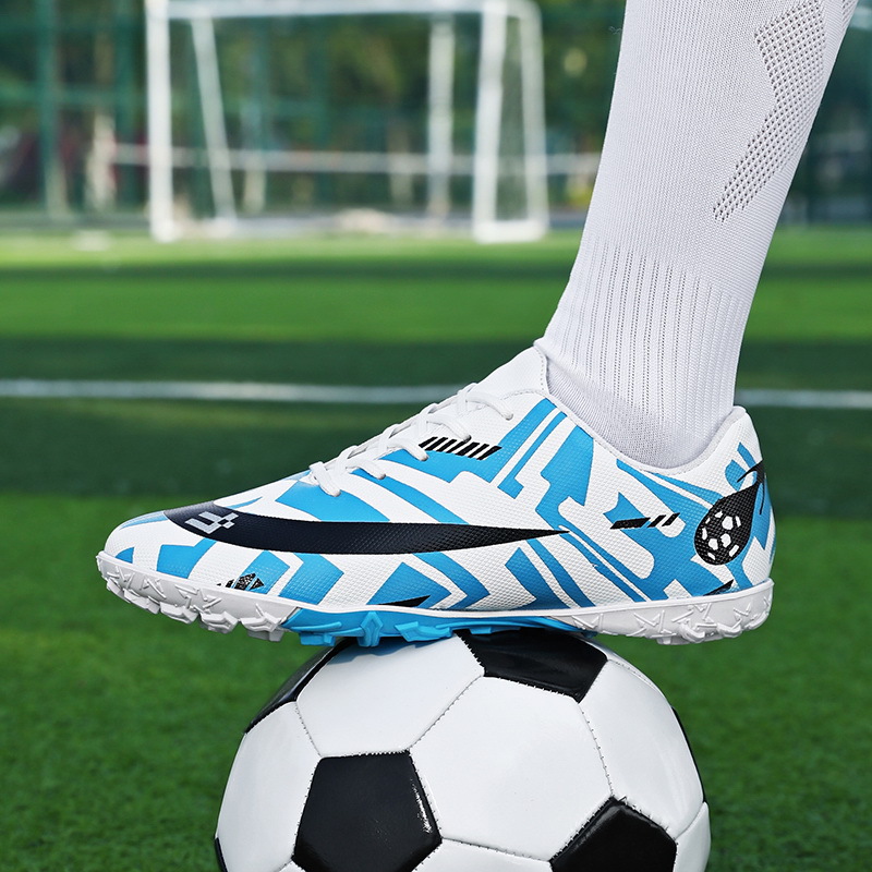 2025 nuevos zapatos de fútbol con uñas rotas antideslizantes transfronterizos, zapatillas de entrenamiento deportivo profesional para hombres, zapatillas de deporte para jóvenes de corte bajo image 5