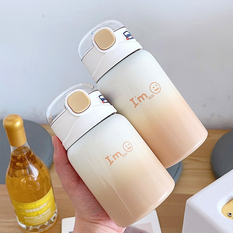 커피색