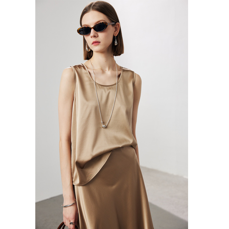 Silk Vest for Women 2026 Spring/Summer New Minimalist Style Ol Inner Wear Solid Color Breathable Silk Camisole Silk Vest for Women 2026 Spring/Summer New Minimalist Style Ol Inner Wear Solid Color Breathable Silk Camisole
