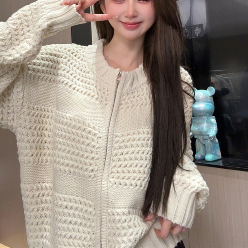 Vintage heavy-duty pineapple stitch thick knitted sweater coat, thickened and warm, zip-up cardigan for women, Dongdaemun autumn and winter new style Vintage heavy-duty pineapple stitch thick knitted sweater coat, thickened and warm, zip-up cardigan for women, Dongdaemun autumn and winter new style