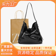 ZA家2026春夏新品跨境风潮女包新年系列搭扣装饰大容量单肩水桶包