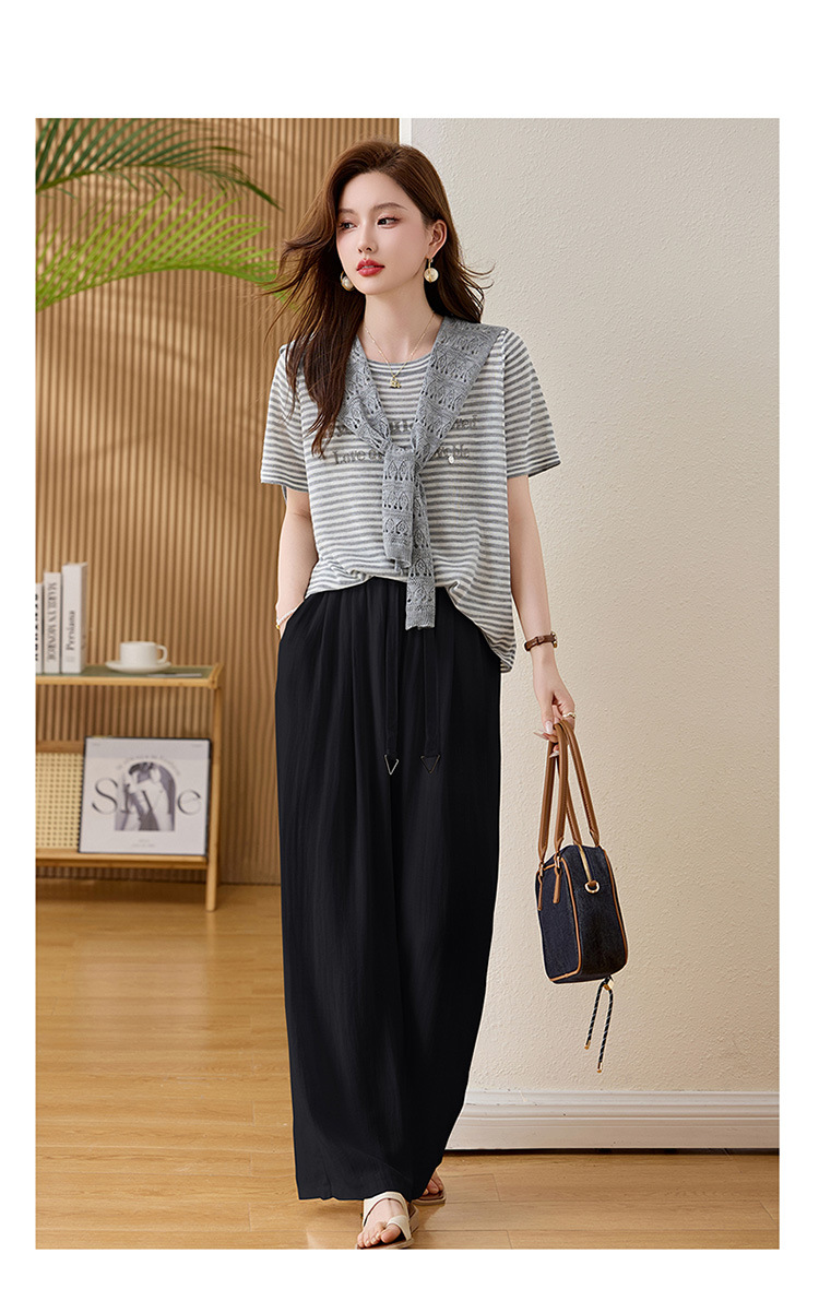 Bộ quần áo hai mảnh sọc kẻ thiết kế khăn choàng phối quần ống đứng thời trang — màu đen, màu trắng ngà chi tiết 19