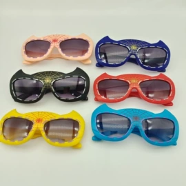 儿童太阳镜;太阳镜;框架眼镜