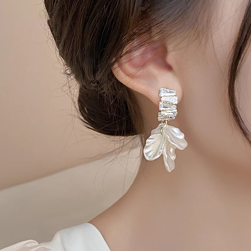 2025S925銀針貝殼花朵耳環女耳墜小眾設計法式氣質高級感耳飾
