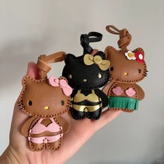 趣味卡通比基尼Kt猫包包挂件时尚可爱高级感皮革猫咪公仔玩偶挂饰