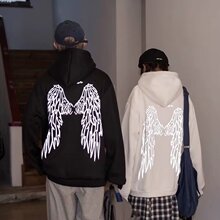 �A�޳�������Ů��Ɏ�ñ�l�»��A�����ذ��ﶬ�ӽq�Bñ���e����