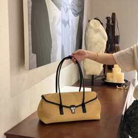 拉菲草沙滩度假编织法棍包包女士2026新款手提包大容量单肩腋下包