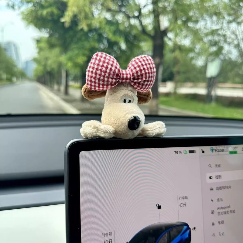 車のスクリーンオーナメント、かわいい犬の車のディスプレイ、ぬいぐるみオーナメント、男性と女性の人形の装飾|undefined