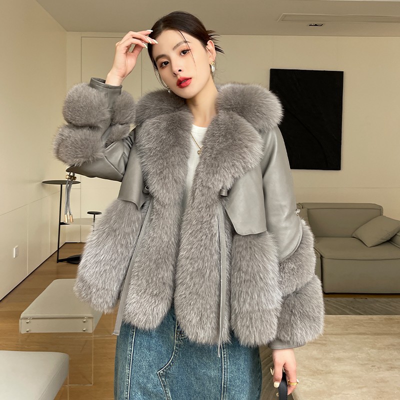 Winter New Real Fox Fur Coat Women's Spliced Sheepskin Leather Fur