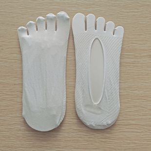 Five-Finger Socks for Women in Spring and Summer Thin Mesh Breathable Invisible Boat Socks Shallow Mouth Split Toe Socks Non-Slip Non-Falling Invisible Socks