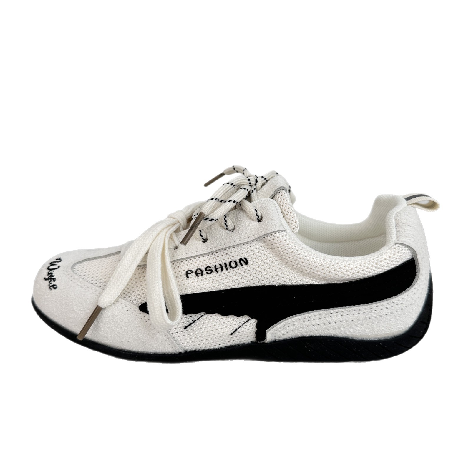A9925ins zapatos de entrenamiento de estilo de mujer 2025 zapatos de verano de malla transpirables zapatos de piso plano retro zapatos casuales blancos pequeños