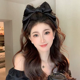 项链;手链;发夹