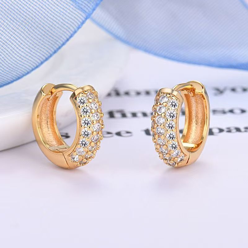 Labret piercing jewelry detail image