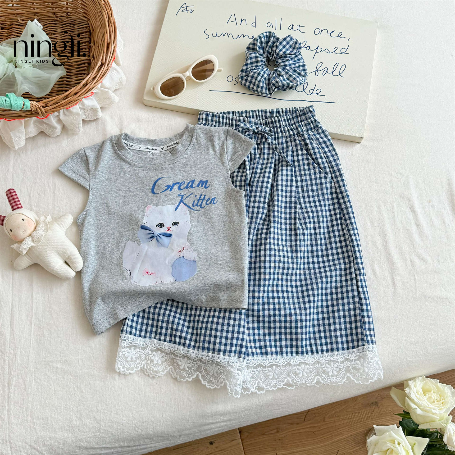 Girls' Summer Outfit Set: New Summer Children's Clothing for Girls, Printed Short Sleeve Top and Plaid Wide-Leg Pants Two-Piece Set