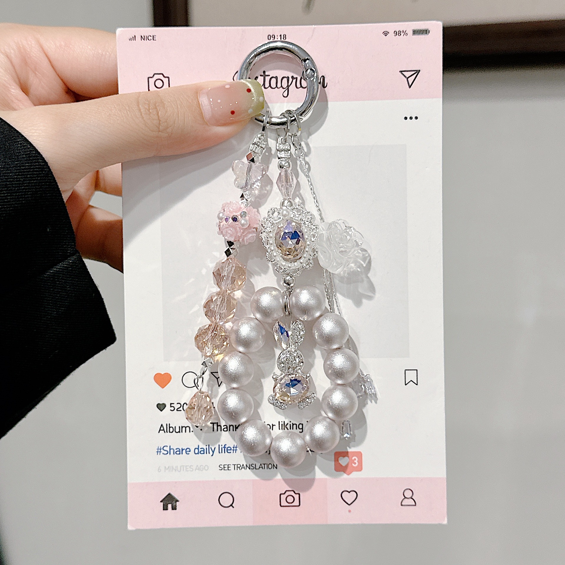 Cadena colgante de teléfono móvil de alta gama hecha a mano de boutique, cadena colgante de conejo giratoria de pétalos, cordón de teléfono móvil de moda, colgante de cadena corta