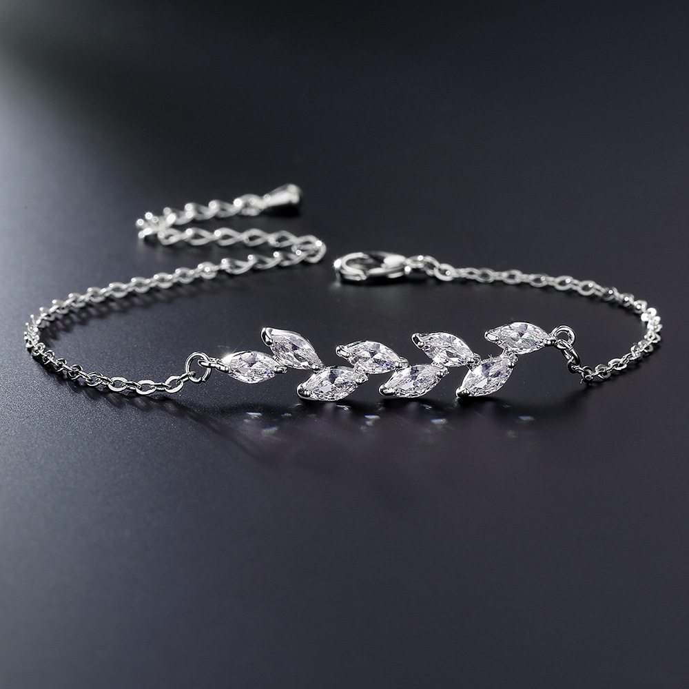 55g Weight Zircon Inlay Material Bracelets Classification 1 Piece Quantity Daily Occasion Copper Material Leaves Pattern Women'S Gender Inlay Design Sweet Style Sweet Leaves Copper Zircon Bracelets In Bulk