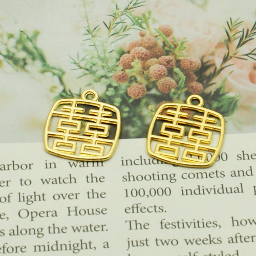 Wedding Celebration Lucky Character Decorations Accessories DIY Handmade Candy Box Candy Bag Retro Alloy Accessories Double Happiness Pendant