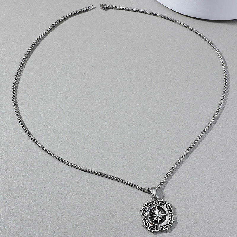 Amulett am nordesche Stil, Kompassanhängerhalskette, meeschtverkaafte kreesfërmegen Wikingerlogo_voghion.com