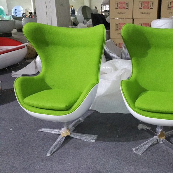 Artistic European-Style Creative Designer Eggshell Leisure Computer Chair with Unique Fiberglass Space Ball Paint Finish Swivel Chair