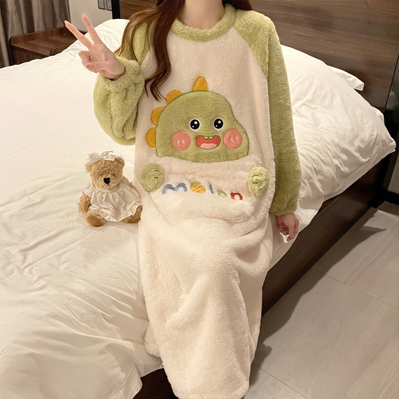 Otoño y invierno pijamas damas engrosadas y peluche lindas dibujos animados de coral rojo largo red pijamas de gran tamaño