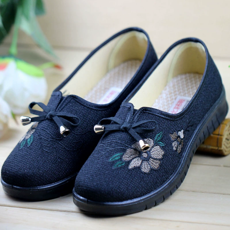2024, новые весенне-осенние тканевые туфли в старом Пекине, женские противоскользящие туфли на мягкой подошве для среднего и пожилого возраста, бабушкины, тканевые туфли с вышивкой для мам, обувь для пожилых людей