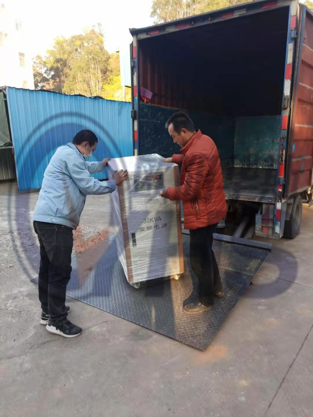 ��������30KVA��Ƶ��Դ|�Ͽͻ��ع�|������ԡ�豸|60HZ110V220V