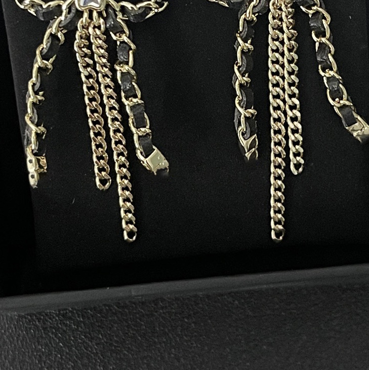 25B Alta Versione Piccola Fragranza Fiocco Catena in Pelle Nera Orecchini a Stella con Nappe di Alta Qualità per Donna Sensazione di Alta Classe_voghion.com