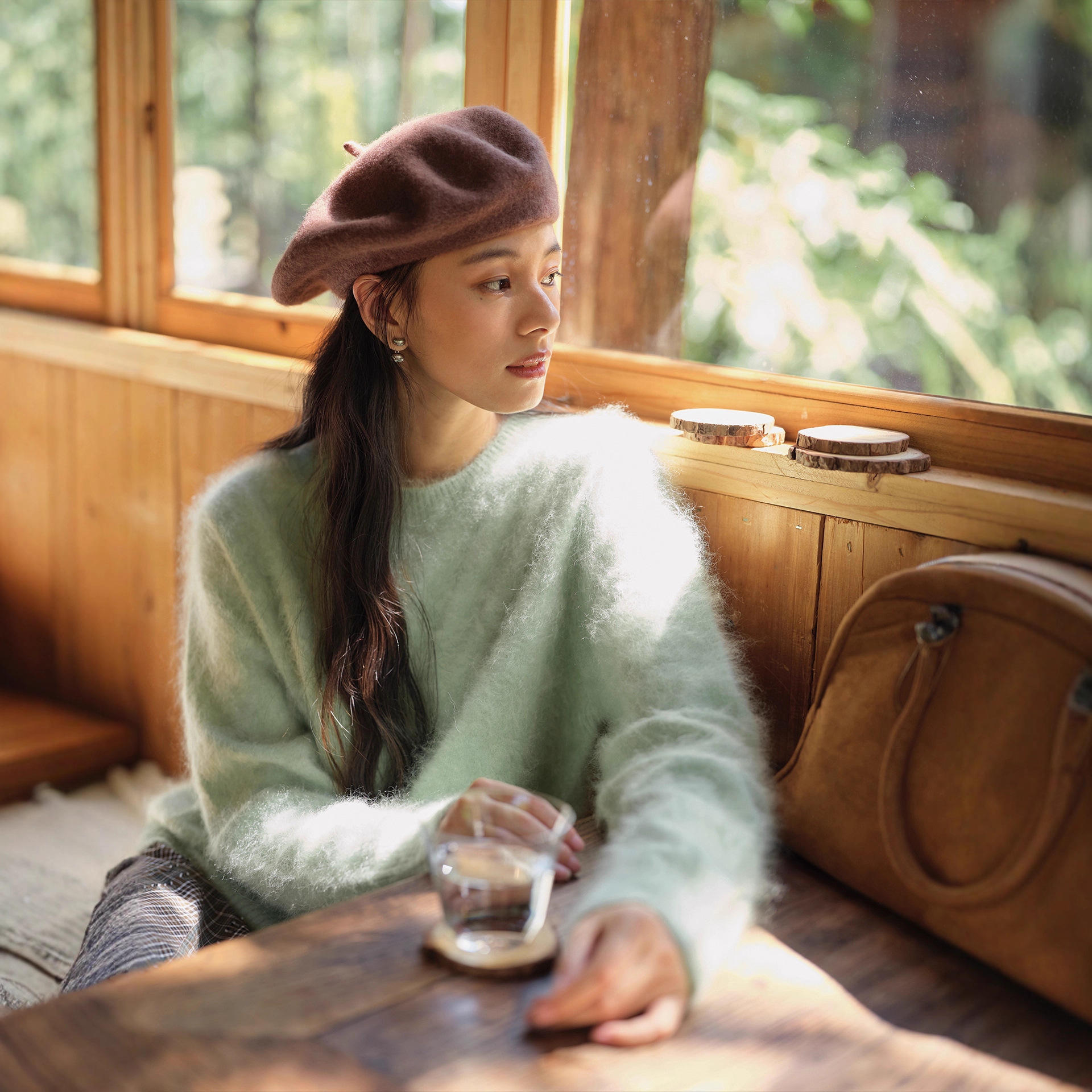 金涯服装厂/云雾感水洗拉绒技术_极简宽松圆领上衣羊毛羊绒毛衣女