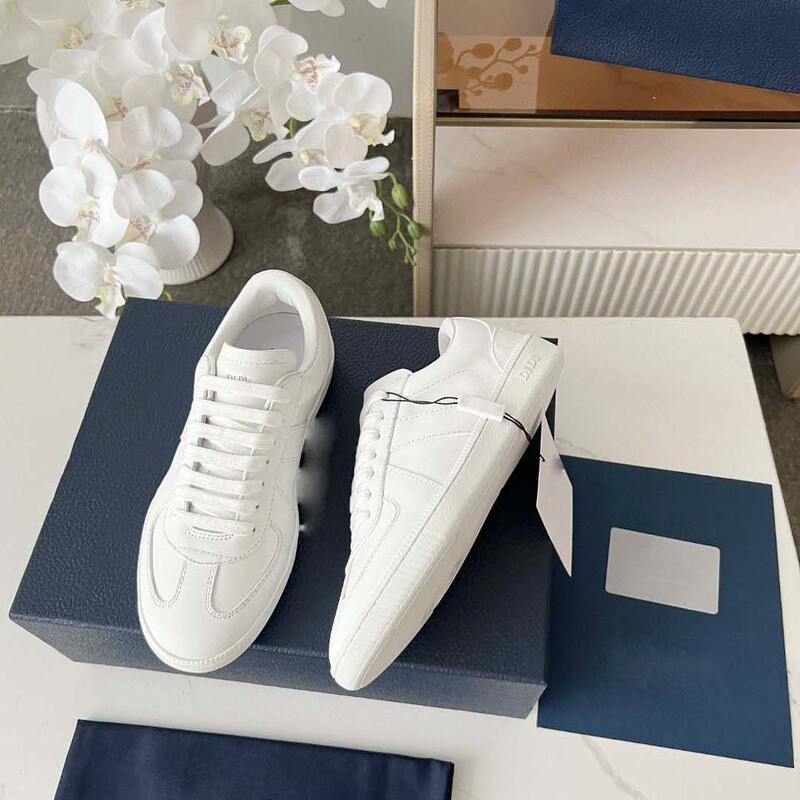 Low-Cut Lace-Up White Shoes for Men, Flat Sneakers, Spring and Summer New Lightweight and Breathable Moral Training Shoes, Sports and Casual Shoes