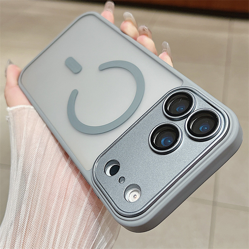 Aplicable para iPhone17pro escudo de succión magnética para teléfonos móviles de silicona 16promax cinta de esmerilado lente cubierta protectora de película