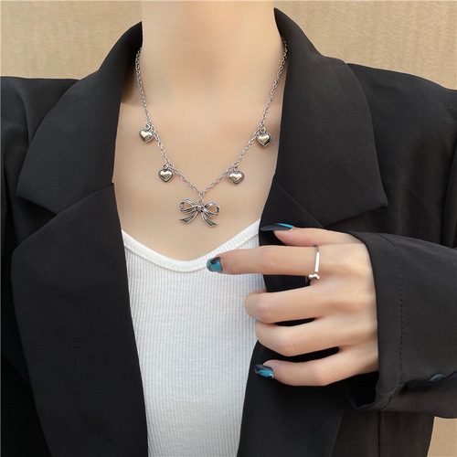 Adorable Climbing Cat Pendant, Gentle Little Cat Necklace for Women, Influential Niche Design Animal Clavicle Chain