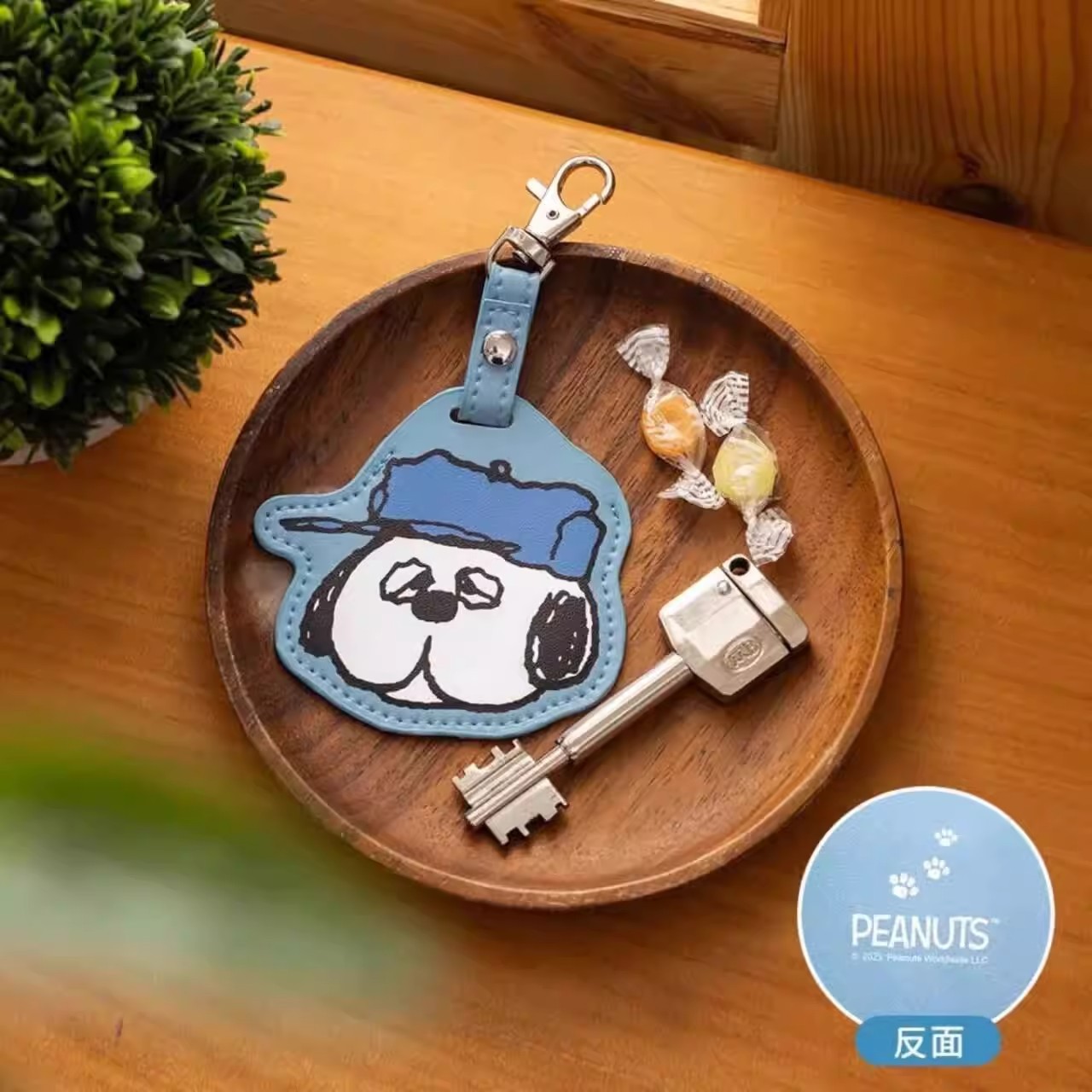 Snoopy japonés tarjeta de acceso cubierta caricatura encantadora Olaf inducción IC card cubierta llavero colgante de cuero