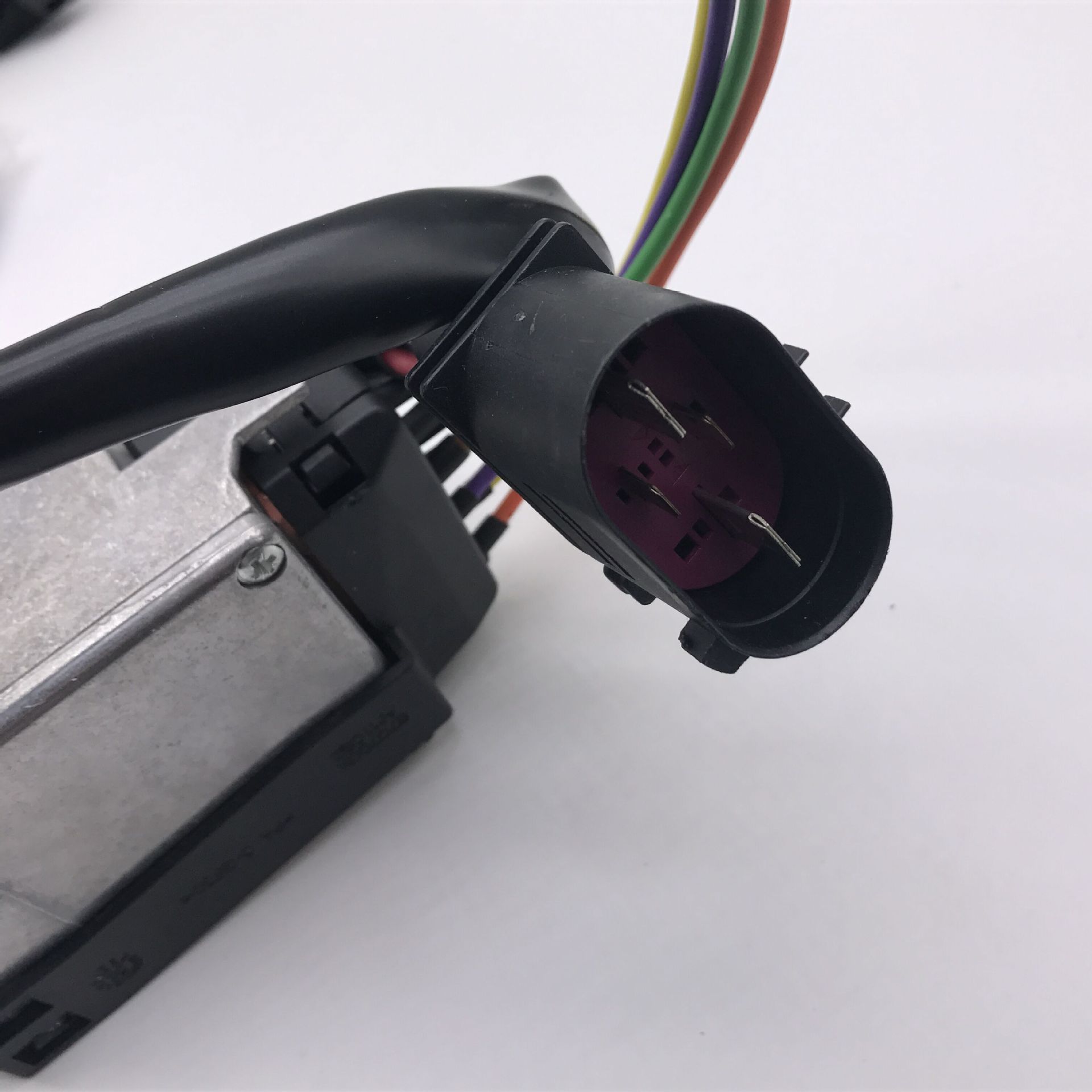 Adecuado para Audi A4 B6 B7 controlador de ventilador electrónico 8e0 959 501 R