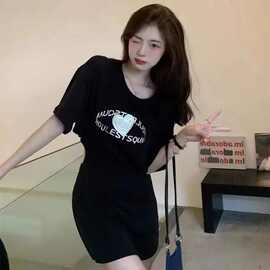 小心机黑色连衣裙女夏季新款修身露腰辣妹短袖T恤短裙甜美学院风
