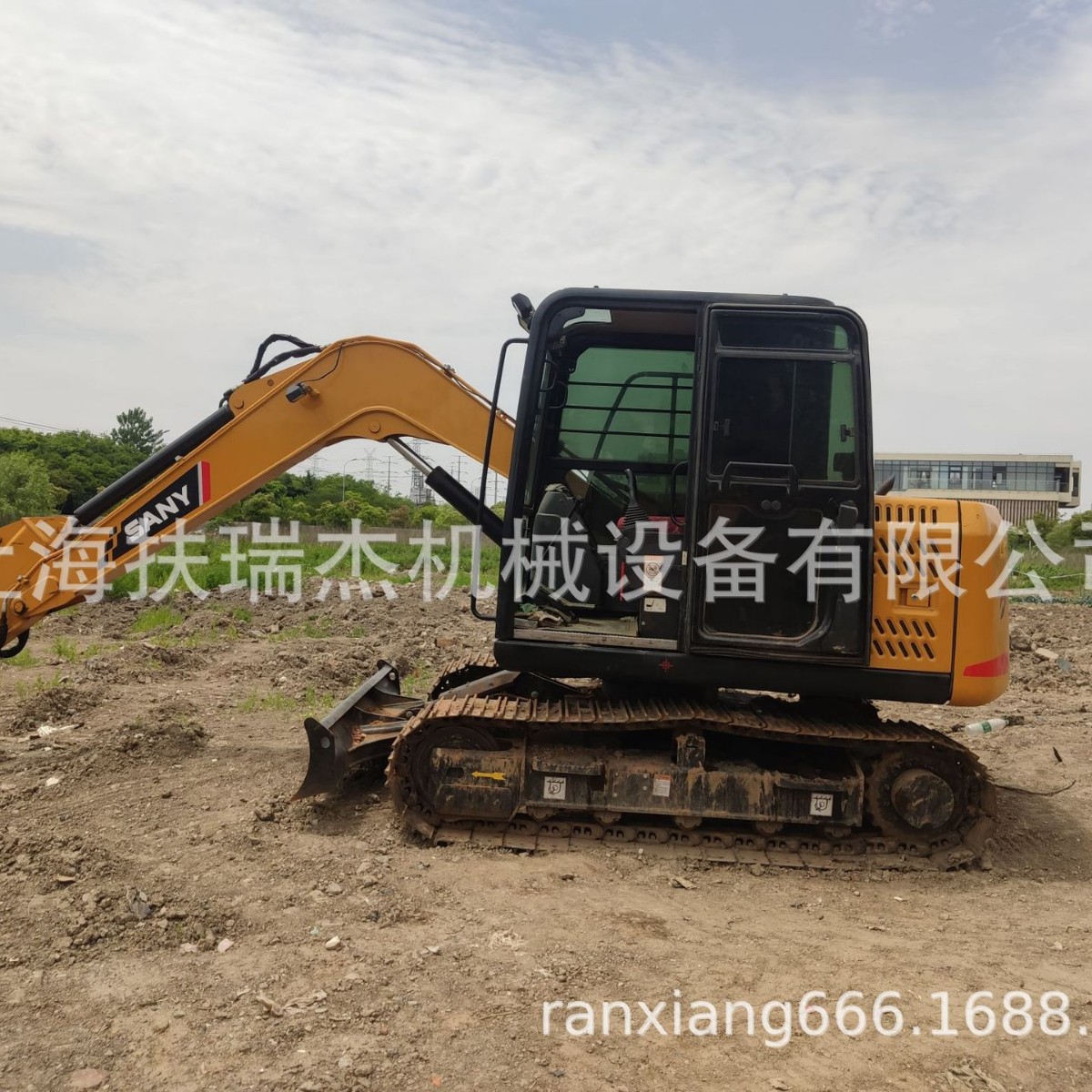 三一SANY75挖掘机