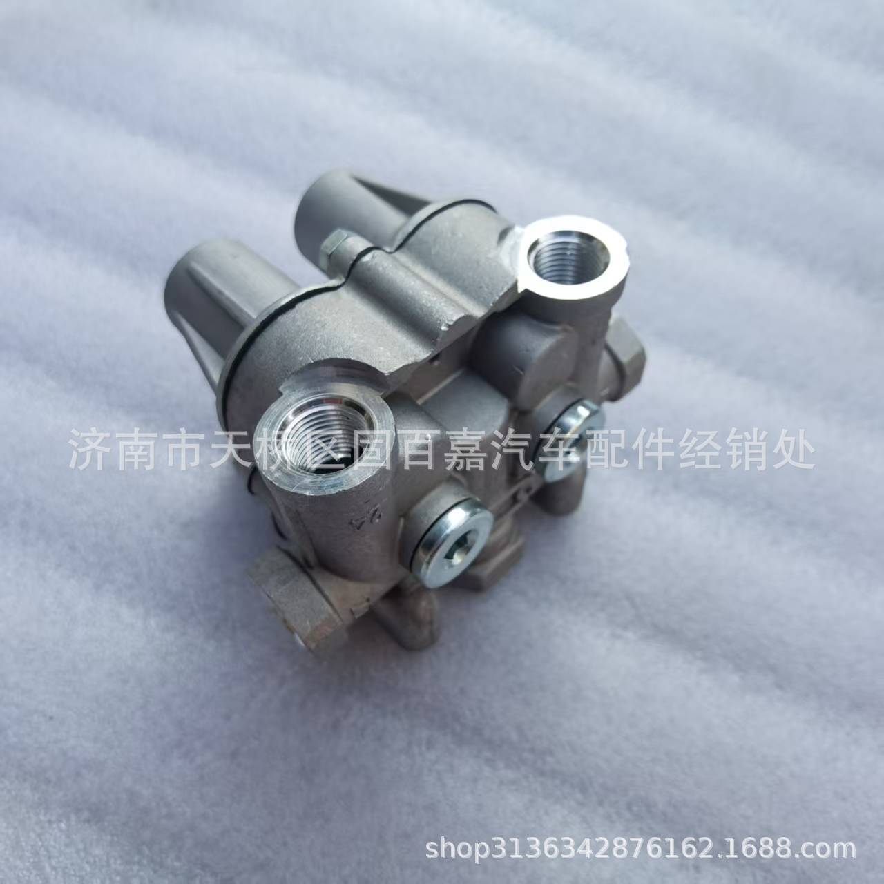 Four-circuit protection valve WG9000360366