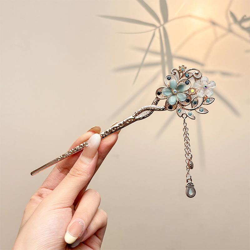 Nueva horquilla china 2025 nuevo estilo estilo antiguo horquilla mujer falda de cara de caballo de alta calidad estilo nacional horquilla de madera paso a paso horquilla tocado