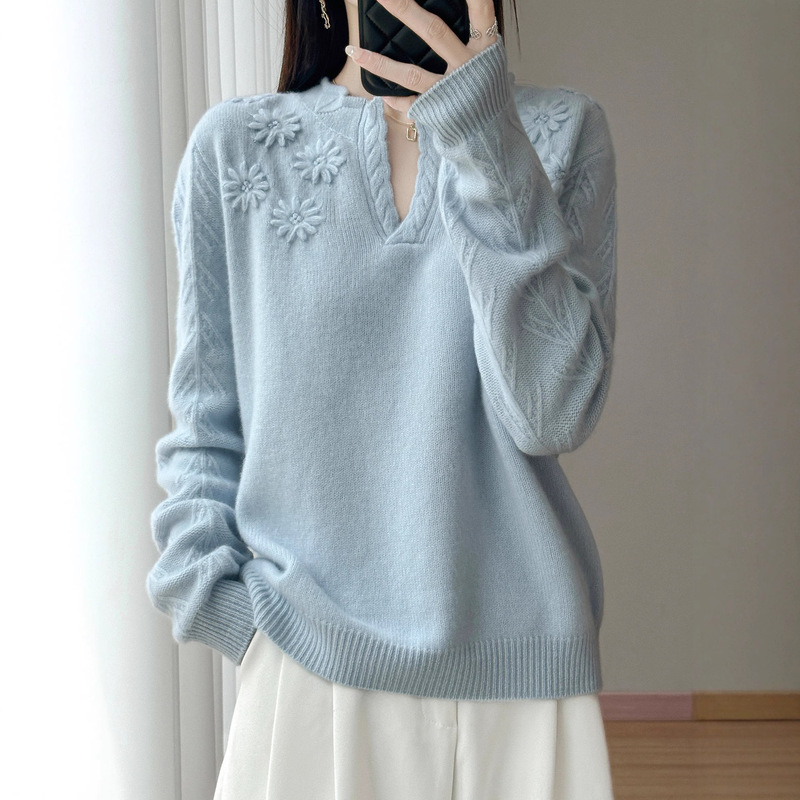 New Autumn and Winter 100% Pure Wool Thick Cable-Knit Half-Open V-Neck Embroidered Floral Base Shirt, Gentle and Elegant Cashmere Sweater