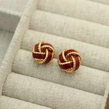 秋冬新款时尚精致红色滴油编织耳钉女复古百搭气质耳饰轻奢高级感