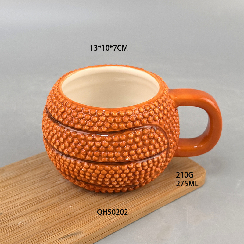 Taza de cerámica de fútbol deportivo creativo Taza de gran capacidad en relieve Taza de agua temática de regalo Taza para beber de oficina