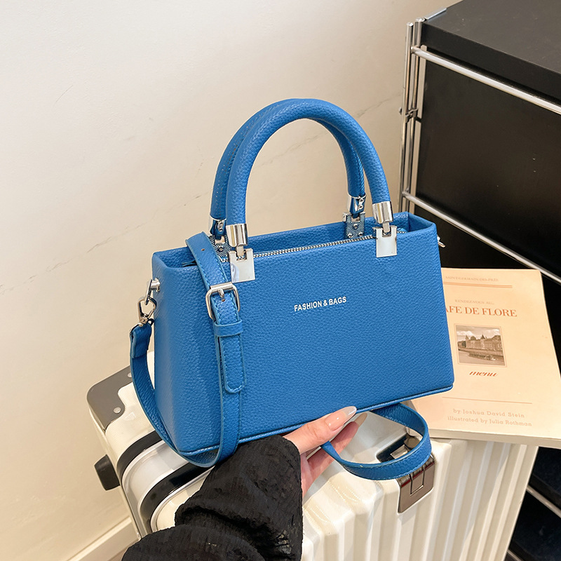 国境を越えたハードケースのバッグの女性バッグhandbags2025の新しいファッション女性が肩を斜めに掛けて小さい方のバッグを持っている|undefined