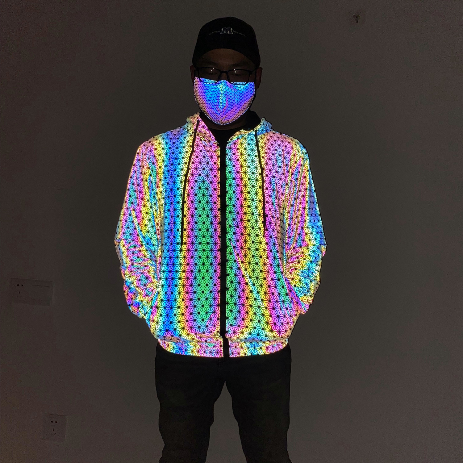 Men's Clothing new geometric pattern colorful reflective jacket men knitted breathable rainbow color luminous jacket men's clothing_voghion.com