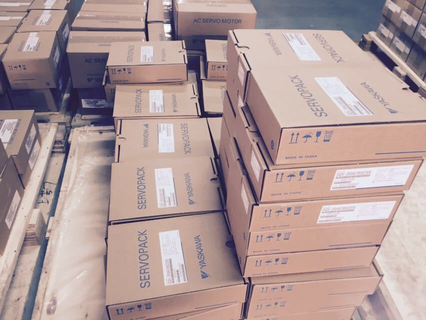 A077*SGMAV-A36C安川伺服电机全新原装现货，质保一年 。