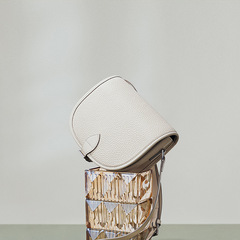 真皮女包荔枝紋頭層牛皮馬鞍包女2024春季新款小眾設計單肩斜跨包