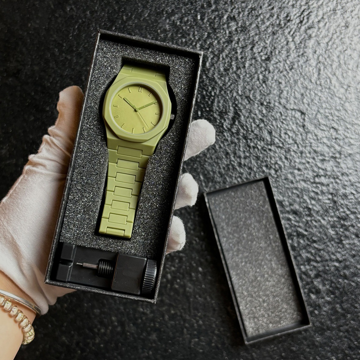 1158-2 domestic movement battery double snap button