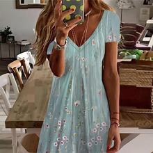ŮʽT������Ⱥӡ��V����������ȹ��Ծʱ�л����ճ����䳣������