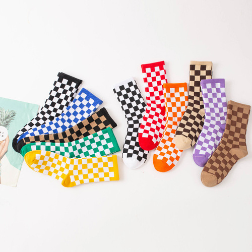 Black and white checkerboard socks for women rhombus square plaid ins trendy autumn and winter pure cotton mid-tube blue internet celebrity sports high tube socks