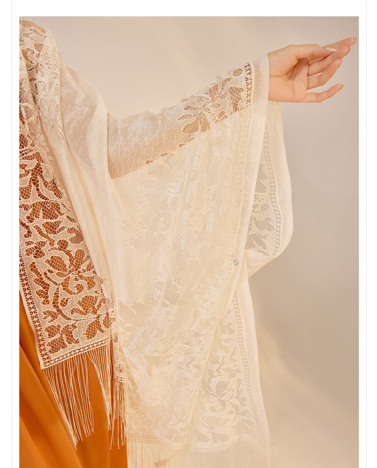 Áo cardigan rộng rãi tua rua dạng đan rỗng, phong cách sang trọng nhẹ nhàng — Màu trắng be chi tiết 4