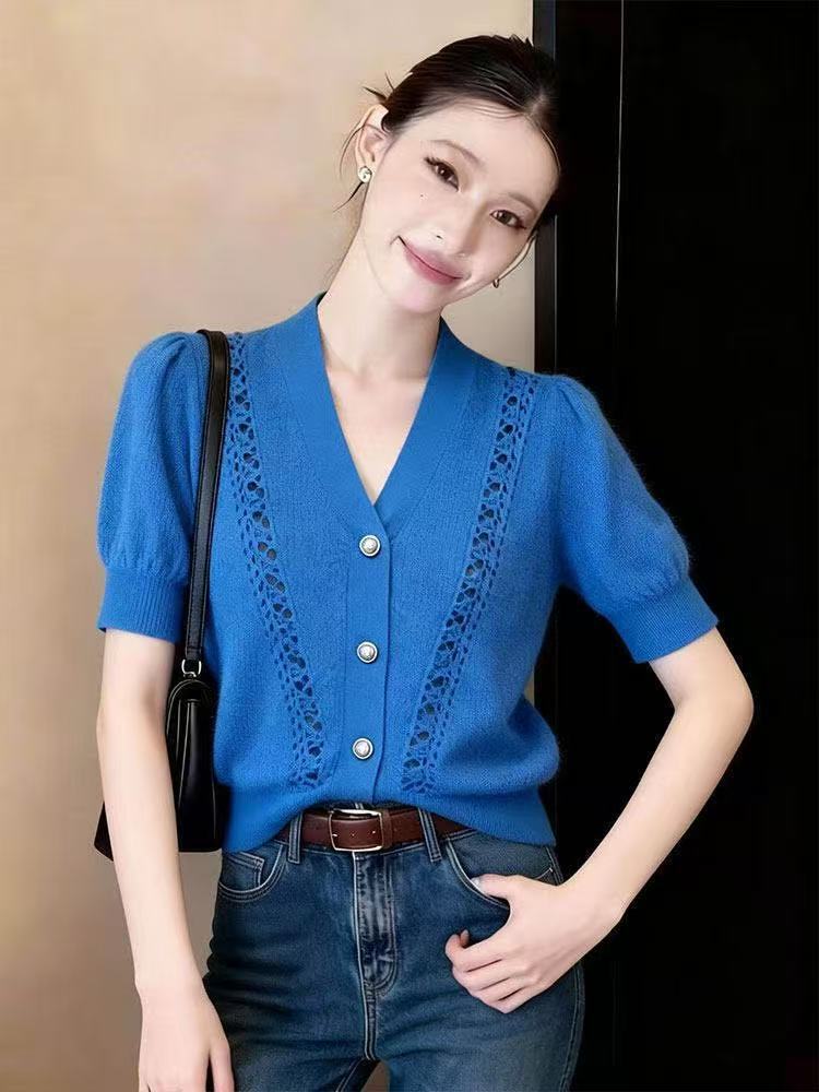 Áo cardigan len dệt kim họa tiết rỗng màu xanh Klein — Xanh da trờicolor